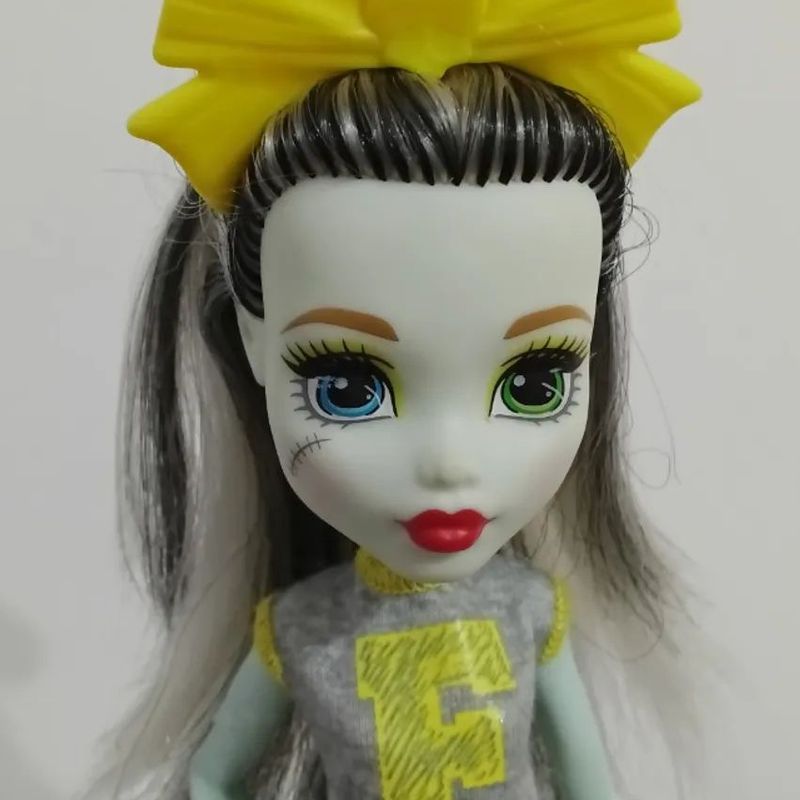 Boneca Monster High Frankie Stein School Spirit - G2 - Foto 1