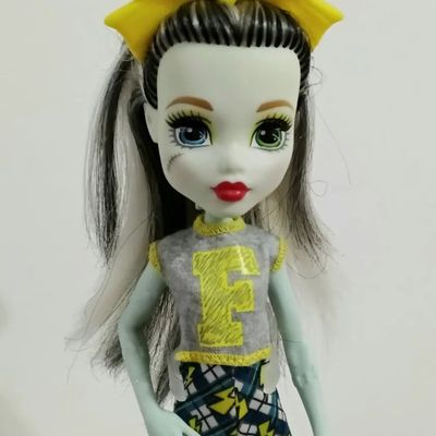 Boneca Monster High Frankie Stein School Spirit - G2 - Foto 4