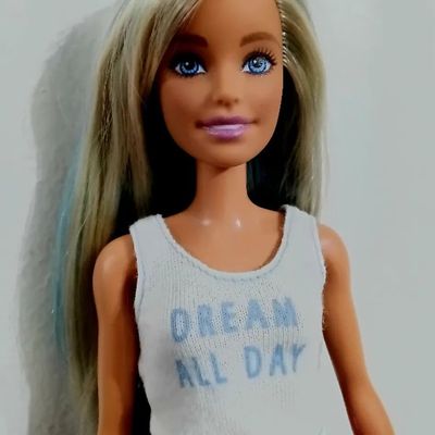Boneca Barbie Fashionista n. 120 - Loira com mecha azuis - Foto 4